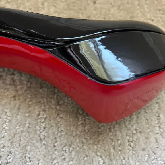 NWOB Christian Louboutin Bianca Patent Calf - Black 9B (39) - Picture 4 of 8